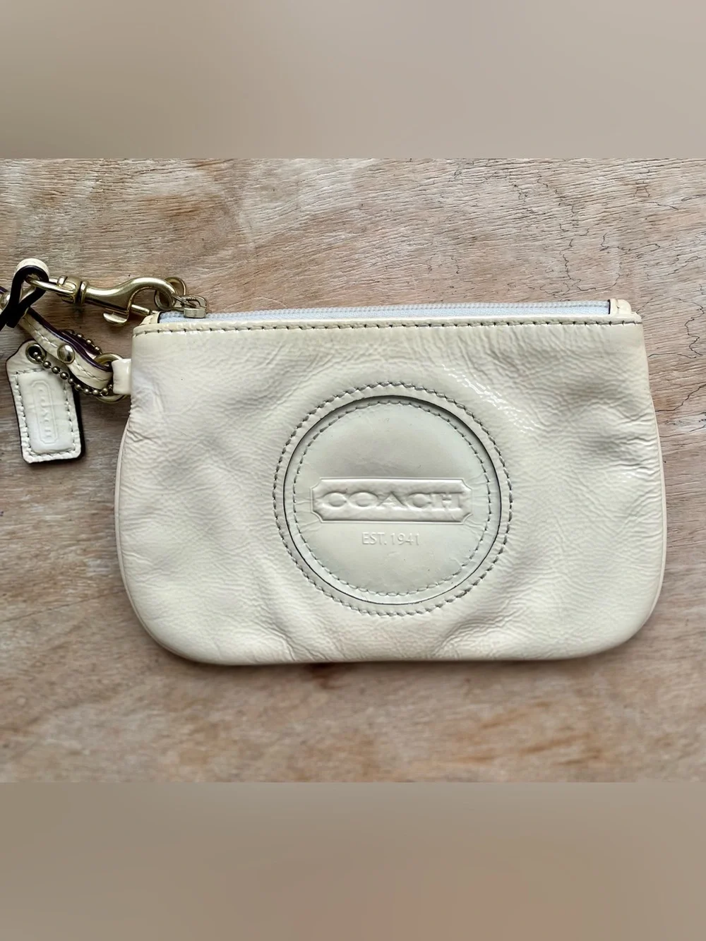 NWOT!  Vintage Coach Glossy Patent Leather Heritage Logo Wristlet Light Yellow